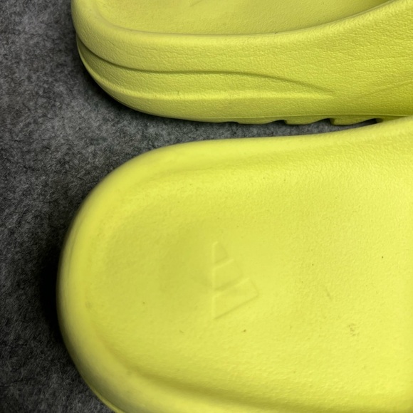 Yeezy Neon Yellow Slide Sandals Men’s Size 11 Yellow Green - Picture 9 of 10